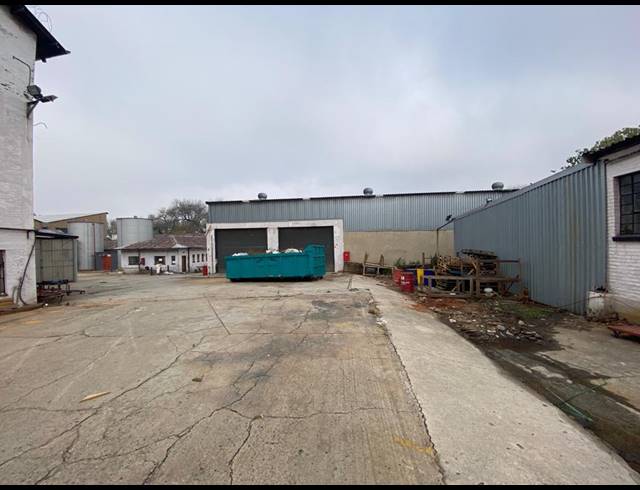 2,000M² WAREHOUSE TO LET IN INDUSTRIA WEST